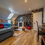 Teach Saoire Ballina (Mayo)