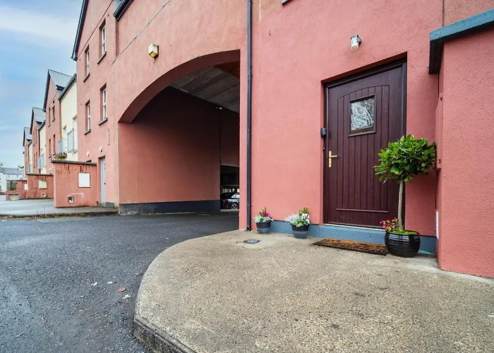 Teach Saoire Ballina (Mayo)